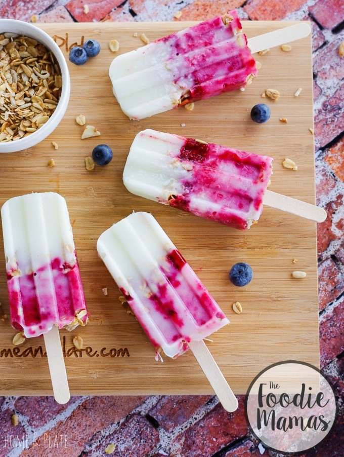 Raspberry-Blueberry-Yogurt-Granola-Popsicles